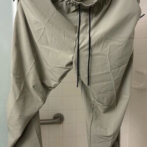 Nike Men's Drawstring Joggers in Olive Green